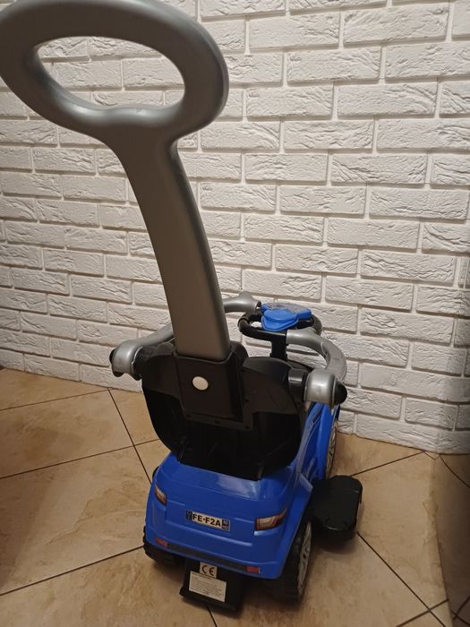 Jeżdzik, samochód- Sun Baby Sport Car z dźwiękiem !!!