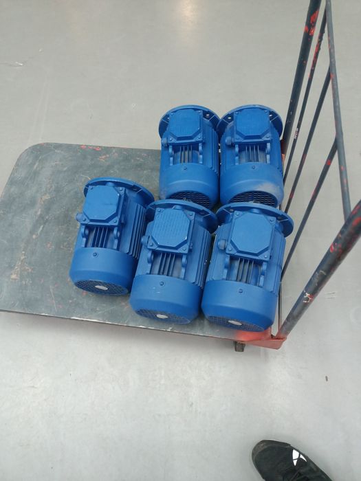 электродвигатель новый 1.5 кВт 1000 об аир90L6 , електромотор мэз,