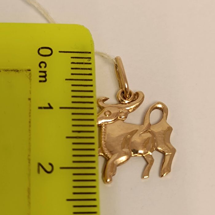 Золотая подвеска Телец 2,3 г. 583 СССР золотой кулон , золота підвіска