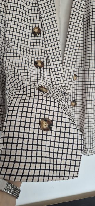 Damska marynarka w kratkę elegancka S