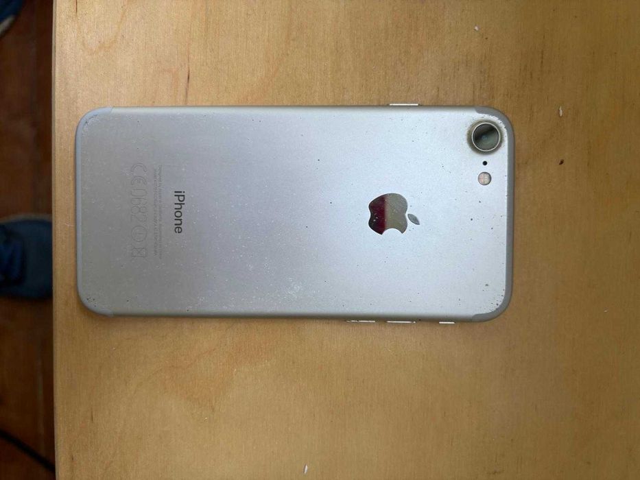 Apple iPhone 7 128 GB Silver (frente branca) Desbloqueado