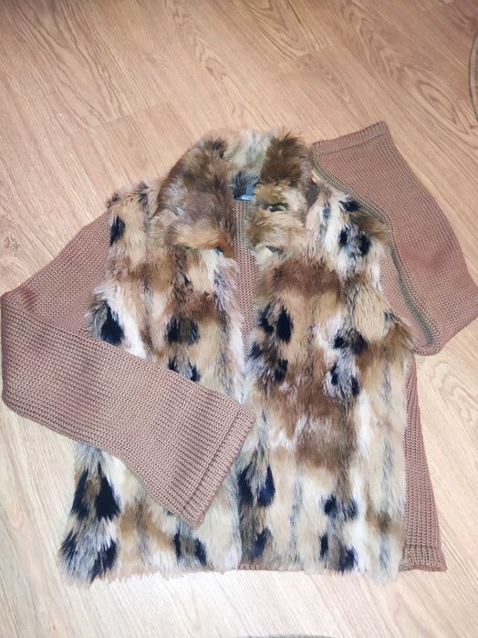 Жіноча кофтинка з мехом