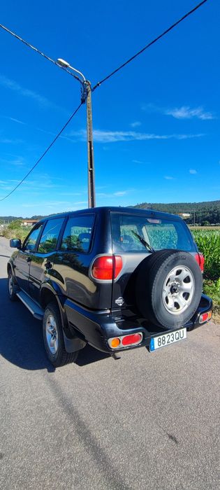 Nissan Terrano II - 7 lugares - Ano 2000