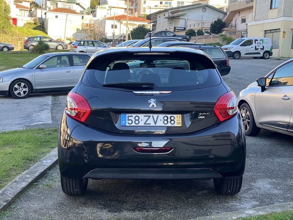 Peugeot 208 - 2011 - 223.000kms