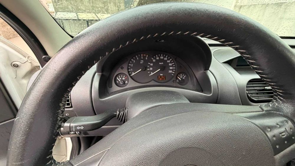 carro Opel Corsa