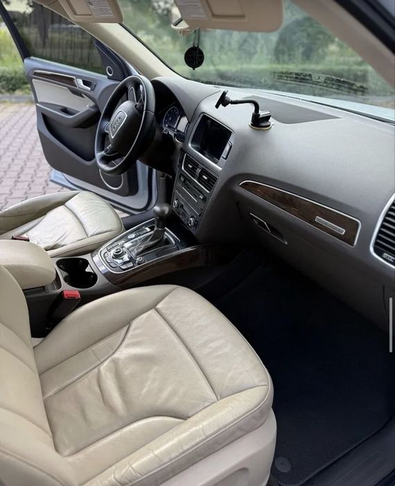 продам автомобіль Audi q5
