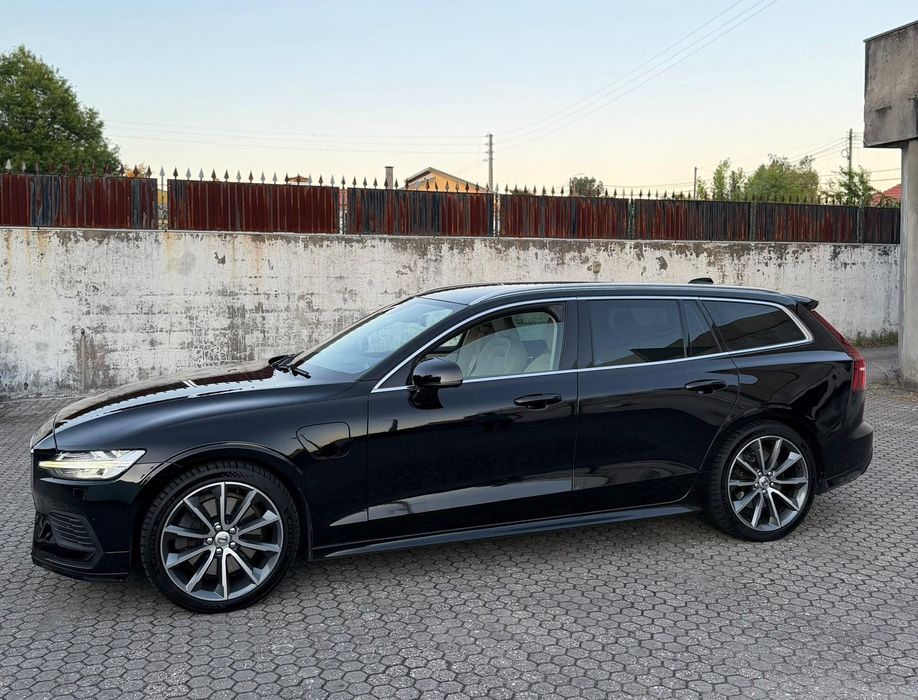 Volvo V60 2.0 T8 AWD TE Inscription  390cv-2020(iva dedutível)