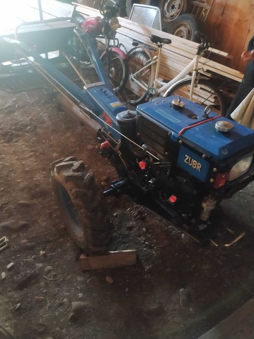 Мотоблок Zubr новий