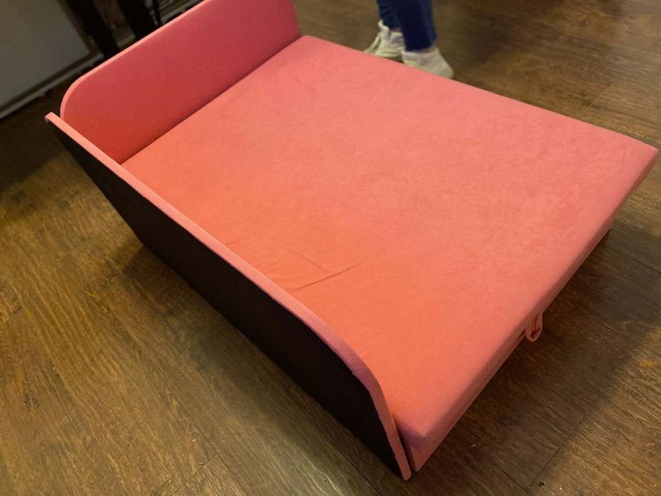 Fotel, łóżko dziecięce