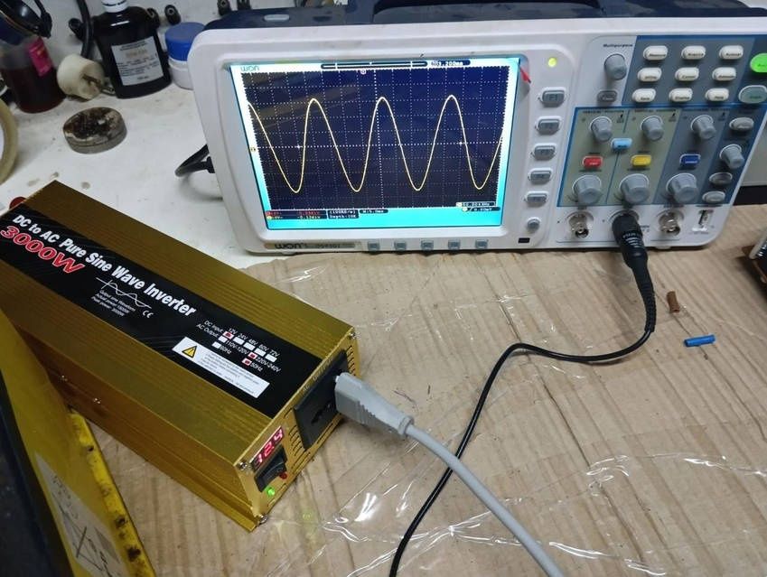 Інвертор 12-220вольт
