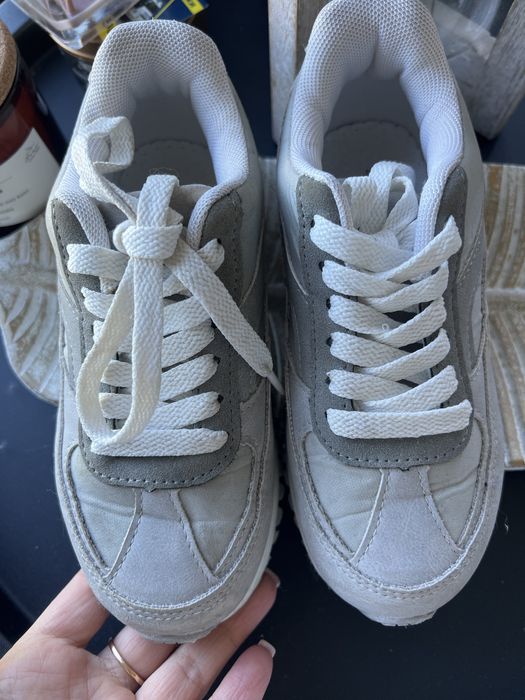 Продам кросівки на хлопчика фірма reserved