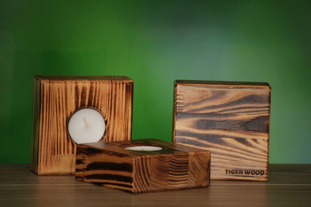 Підсвічники з дерева