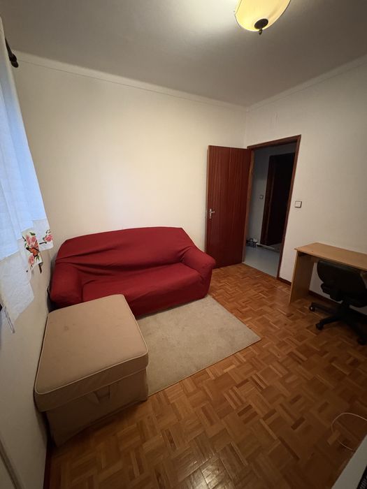Arrenda se T2 +1 em Bragança