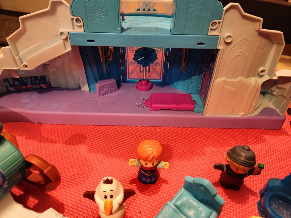 Zamek  Elza little people kraina lodu figurki pałac kareta powóz