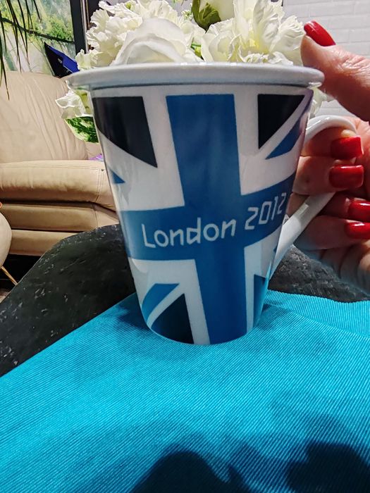 Для чаю чашка з кришкою Лондон