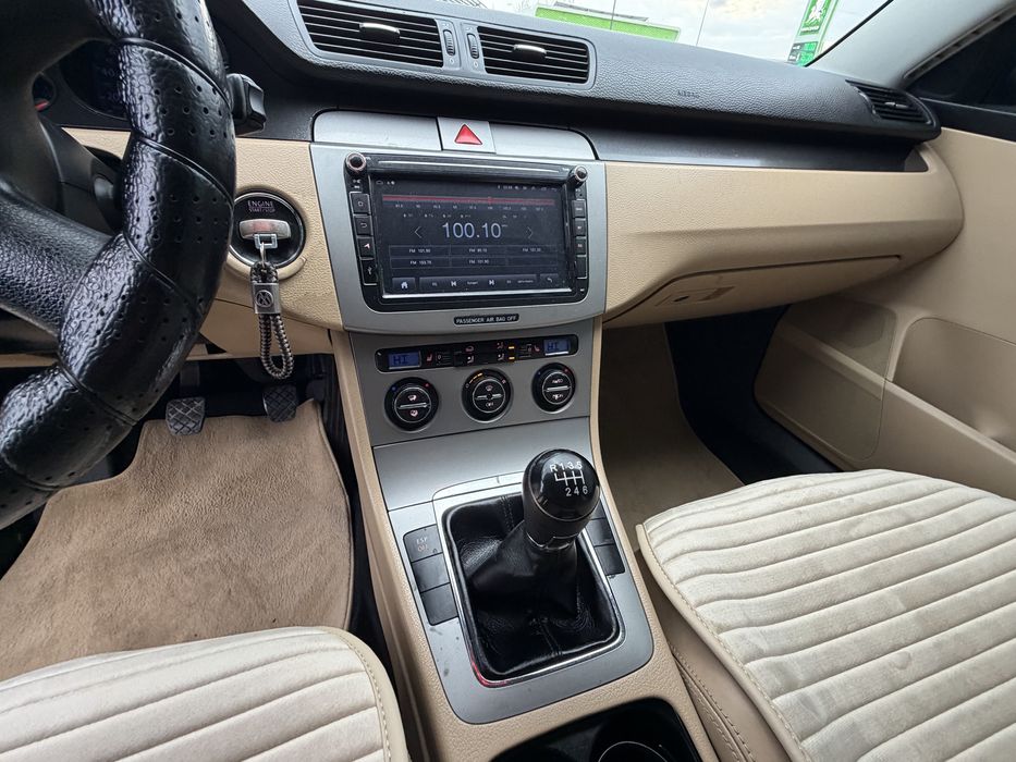 Volkswagen Passat [ Comfortline ]