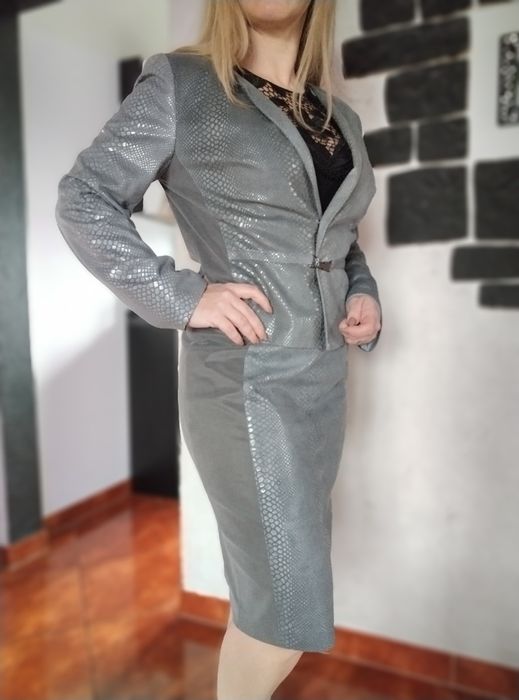 Garnitur garsonka marynarka+ spódnica r. 38-40