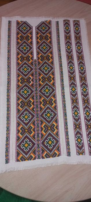 Вставки до чоловічих вишиванок.