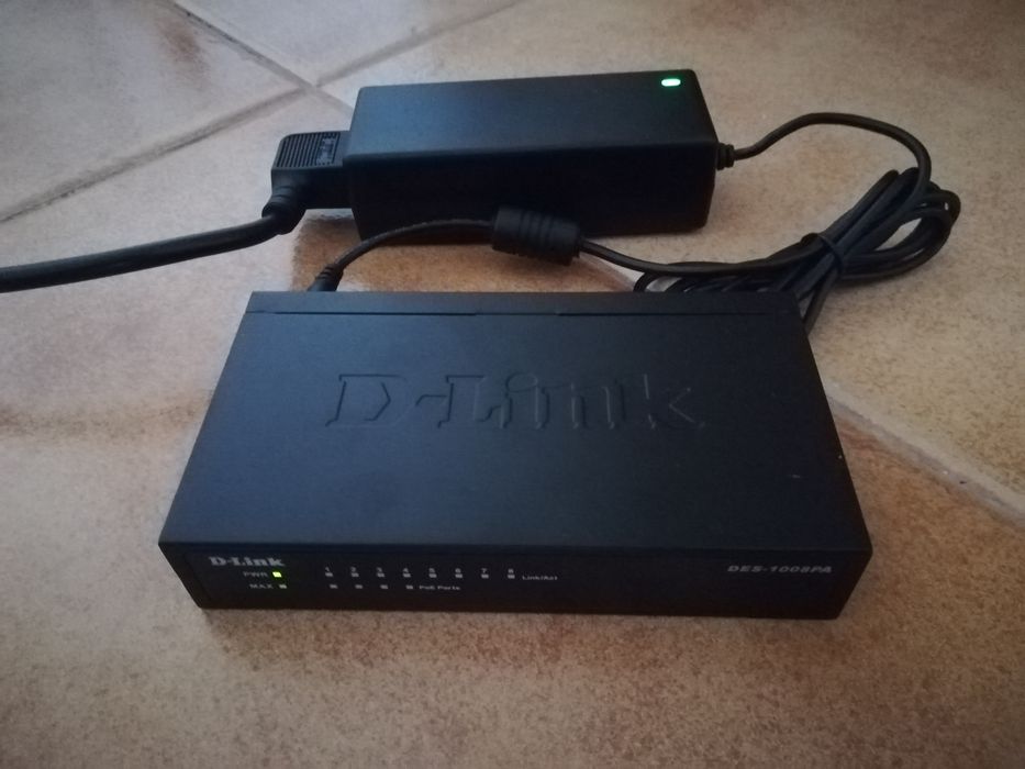 Switch D-Link DES-1008PA64286125818499121