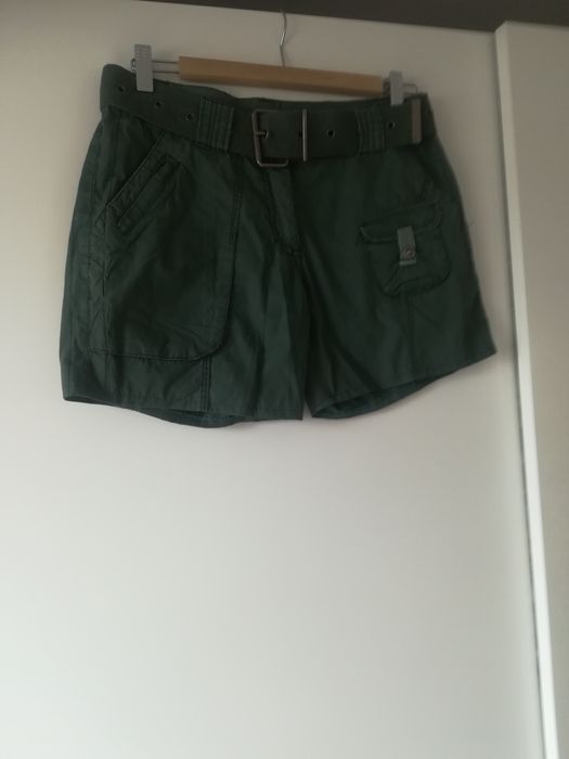 Nowe  szorty z paskiem