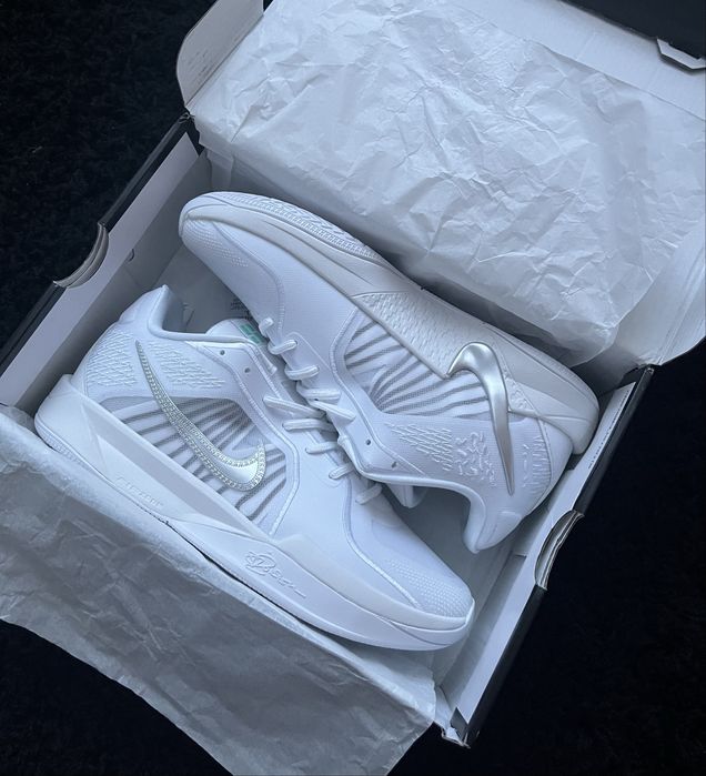 Кросівки баскетбольні Nike Sabrina 2