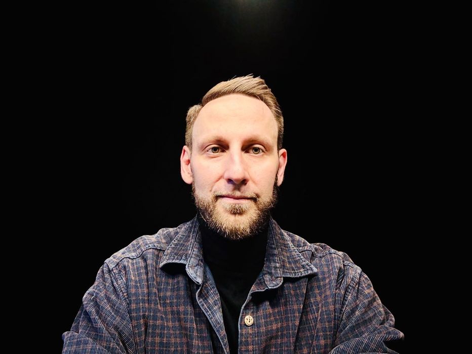 Психолог-когнитолог. Гипнотерапевт. Гипно-тренер. Защитник в диалогах.