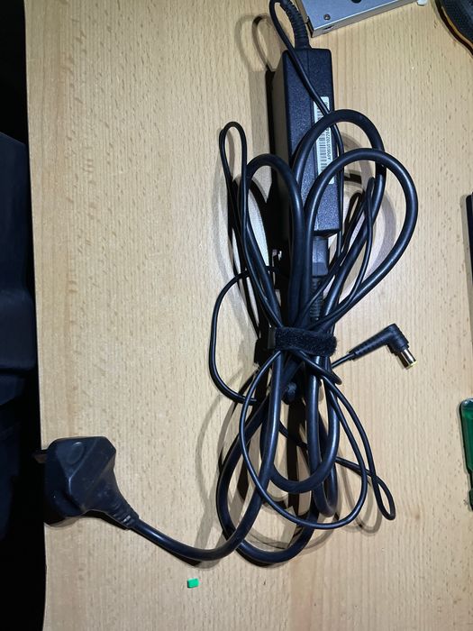 Оригінальний блок живлення Acer 19V / зарядка для ноутбука Acer