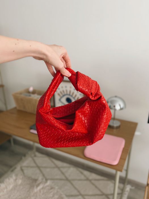 Плетена сумка від MOTF