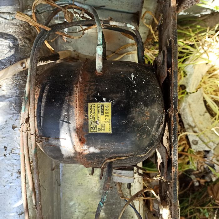 Бочка в хорошому стані,200 літрів,І.Т.Д.