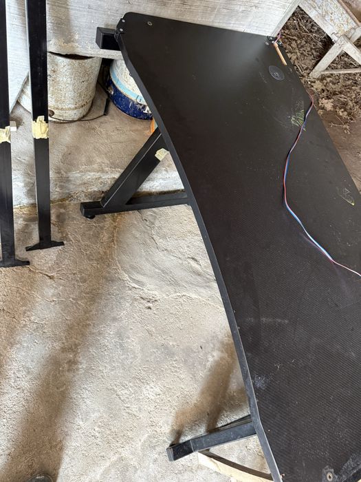 Mesa gamer bom estado