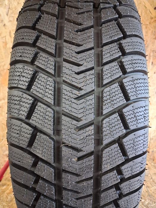 Opony bieżnikowane Sanok Motokris ul. Bema 5