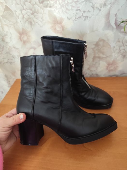 Шкіряні ботінки, розмір 40
