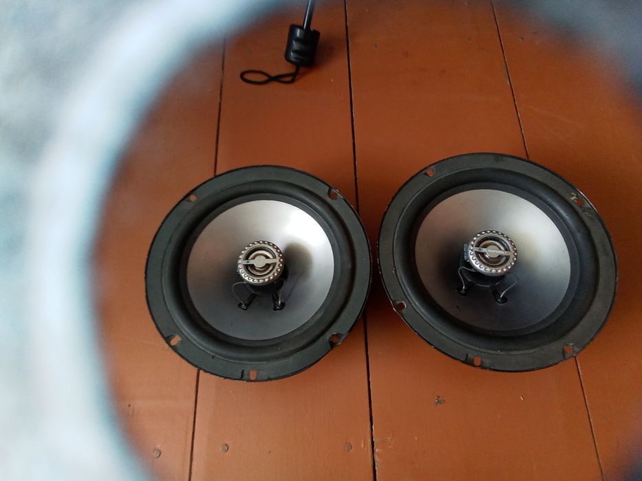 Колонки, привезені з Європи!!!