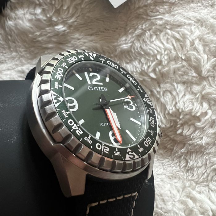 Citizen NJ2198-16X — стильные мужские часы