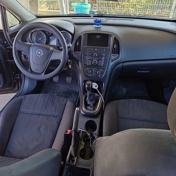 Opel Astra J Sports Tourer 1.3 CDTI – 2012 — photo 5