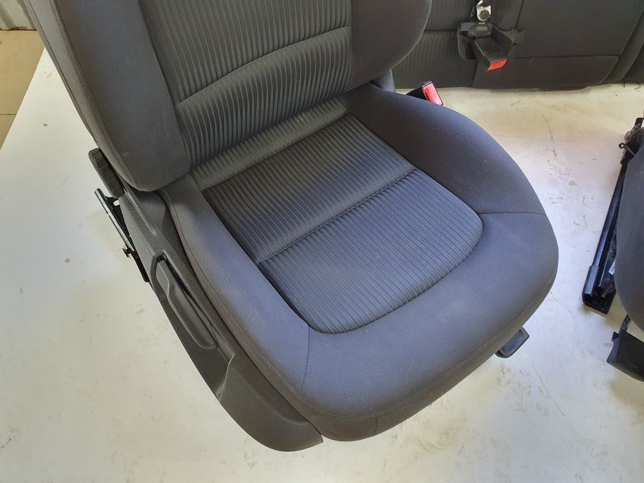 Fotele Audi A4 B8 Kombi stan Idealny