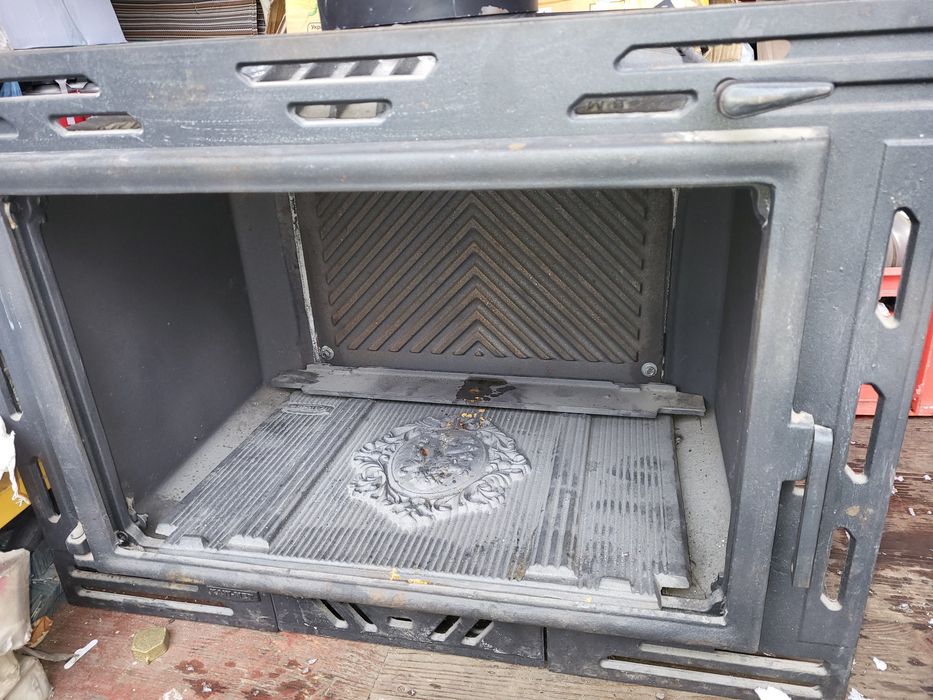 Чавунний камін виробництва Польщі