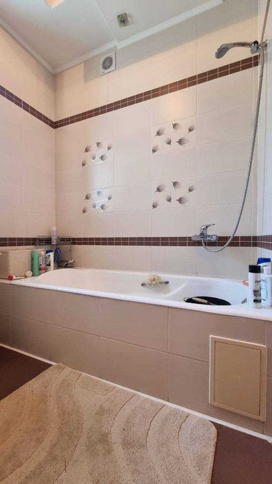 Продається стильний жилий будинок з меблями та технікою