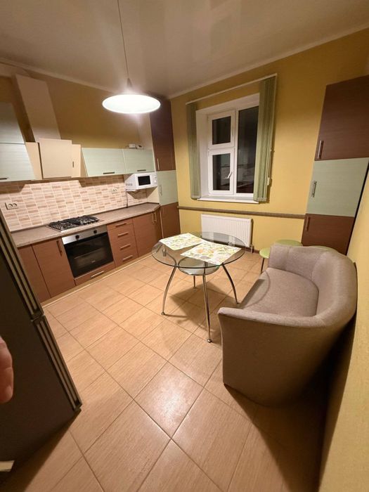 Оренда 1 кімнатна кварира Виставка