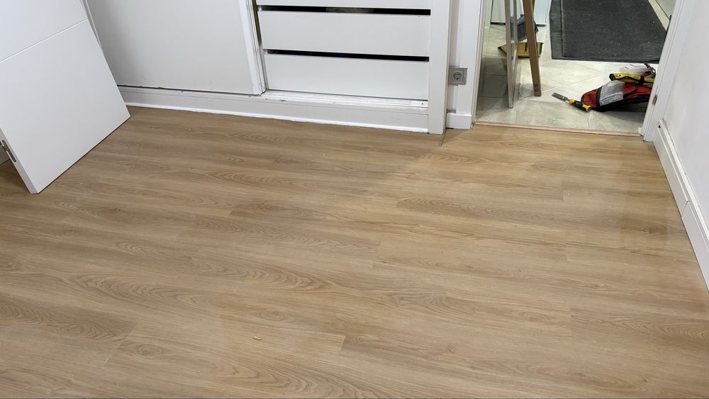 Floating Floor Installation515105275815536643