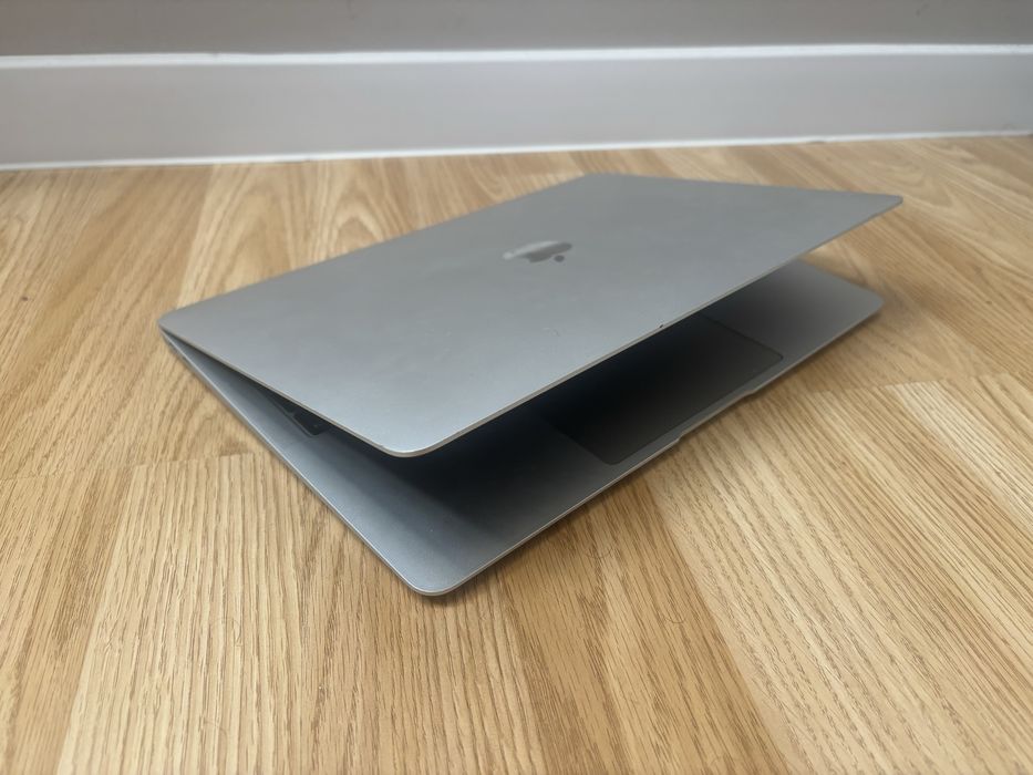 Ноутбук Macbook Air 2018 13-inch [ 128 SSD / 8 GB ]