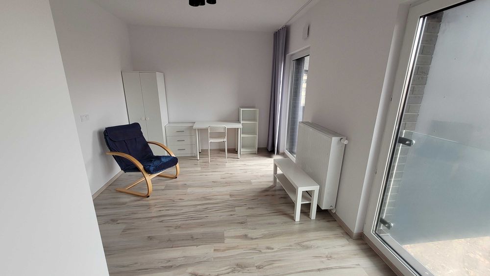 Przestronna i cicha kawalerka w ścisłym centrum