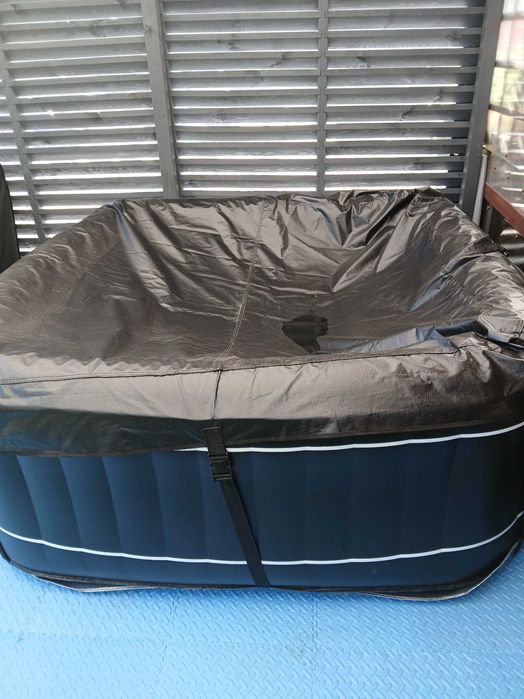 Jacuzzi pompowane 4-osobowe