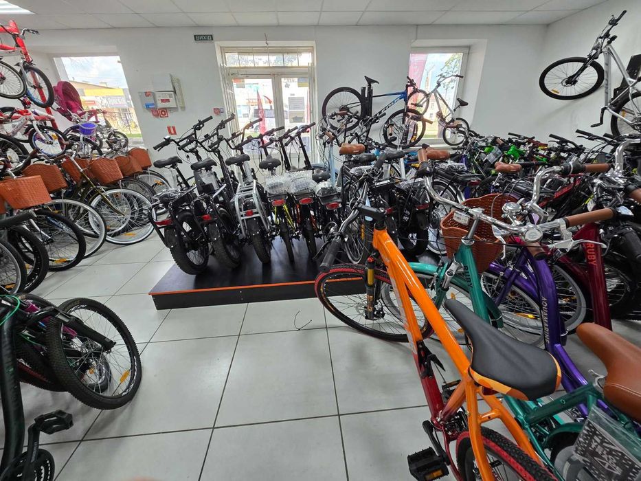 Вбудоване нежитлове приміщення, площа 159.2 кв.м. у м.Конотоп