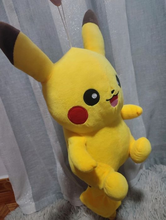 Peluche do Pikachu