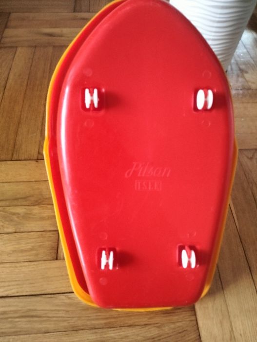 Якісний кораблик Flipper