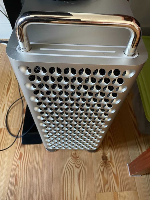 Mac Pro 2019 7.1 Xeon 16 core 96GB ECC RX6900XT 16 GB TorreWorkstation