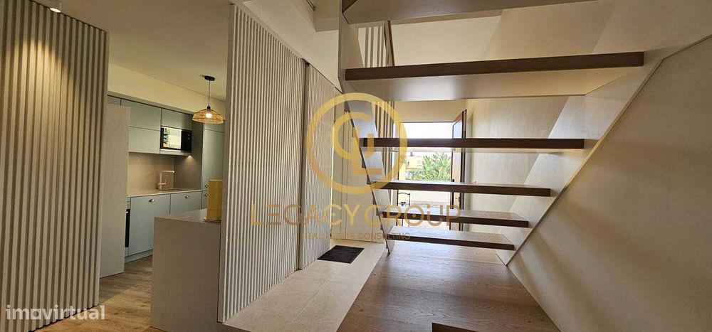 Apartamento Duplex T3 Renovado em Vilamoura