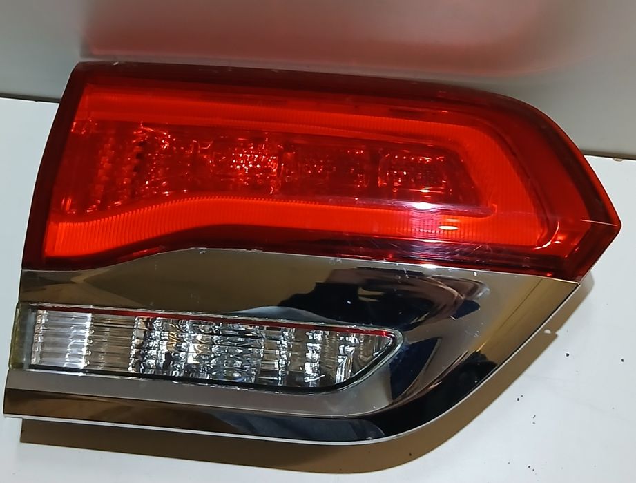 Prawa tylna lampa Klapa Jeep Grand Cherokee Wk2