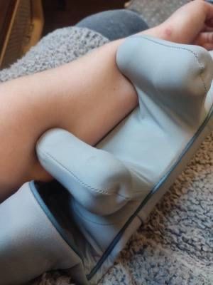 Бездротовий масажер для шиї та спини з підігрівом, сірий